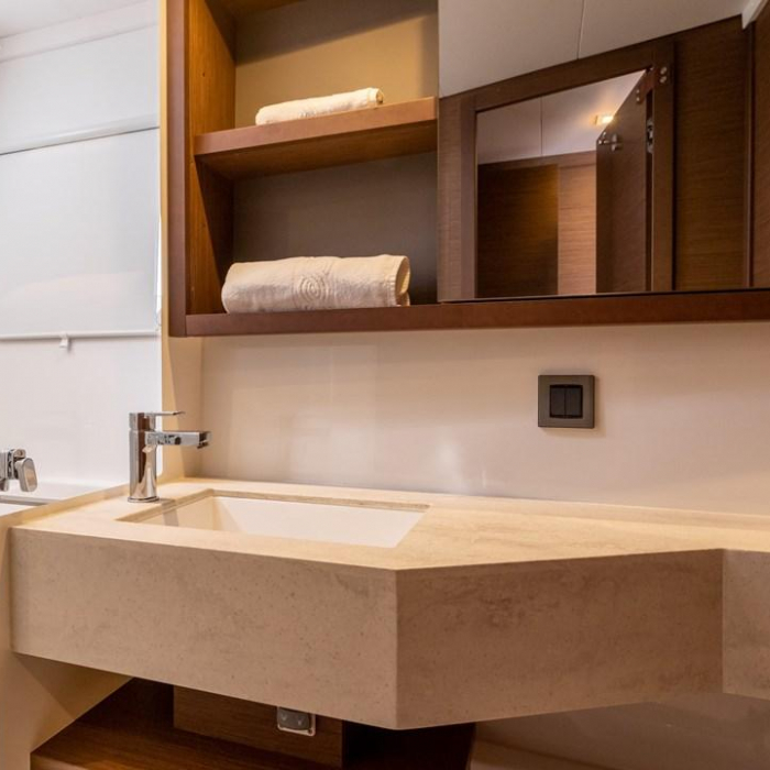 Galeb | Lagoon 46 photo 8