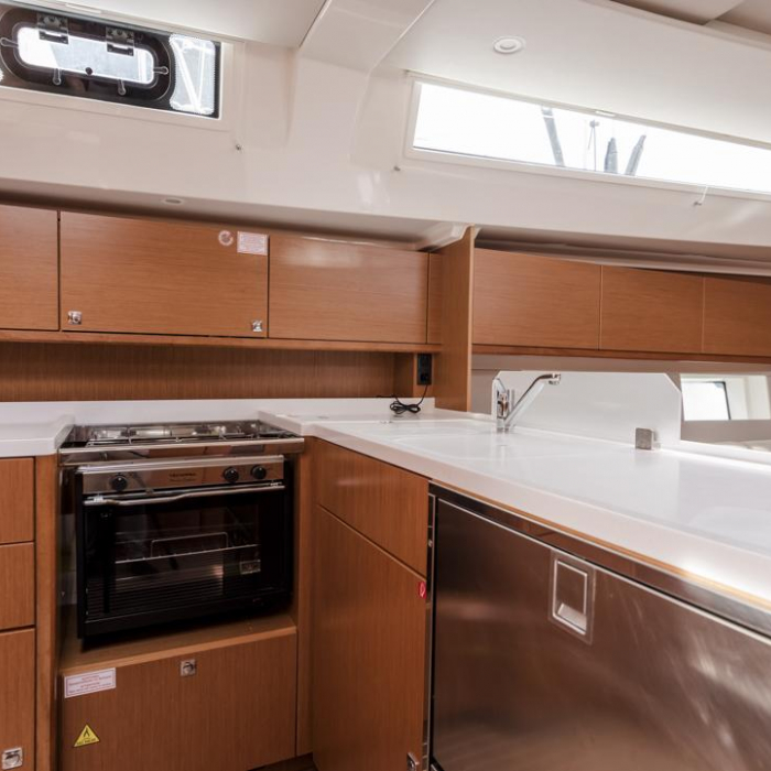 Midas | Bavaria C45 photo 25