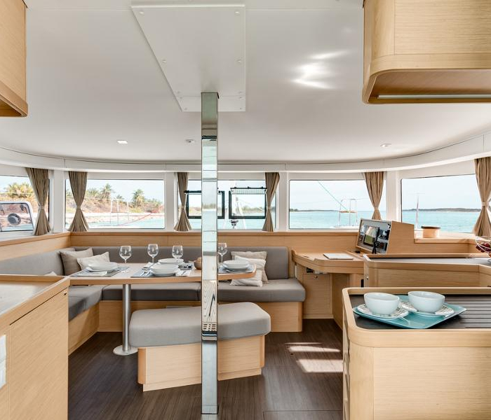 Rena | Lagoon 42 photo 6