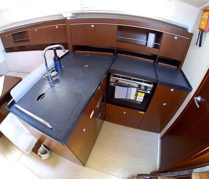 Ariel | Hanse 385 photo 1