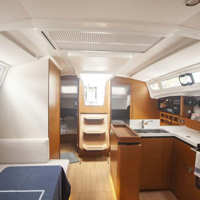Sea Breeze | Sun Odyssey 410 photo 4