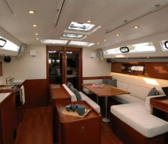 Flying Colours | Oceanis 50 Family photo 6