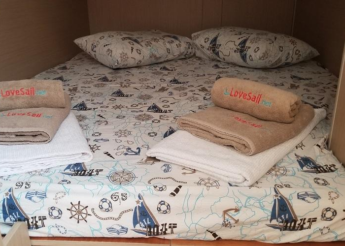 Rosa Bella | Oceanis 38.1 photo 16