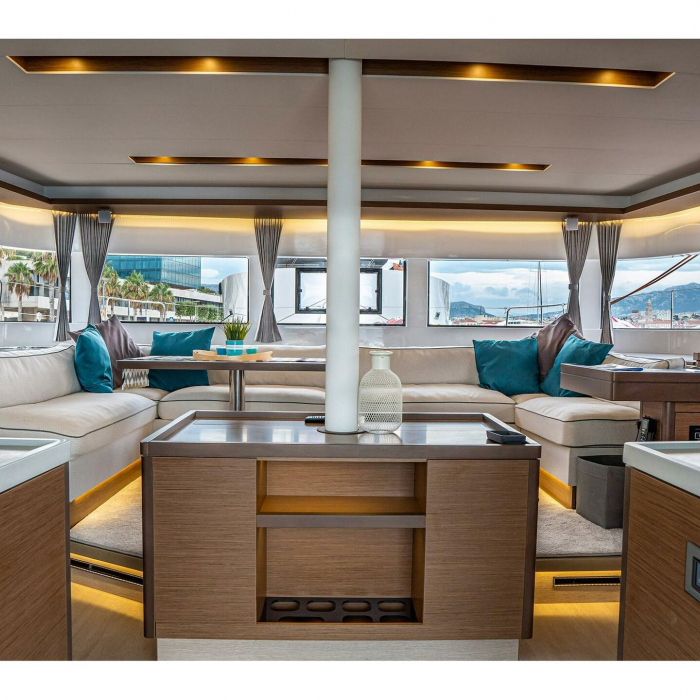 PRINCESS KISS | Lagoon 50 photo 9