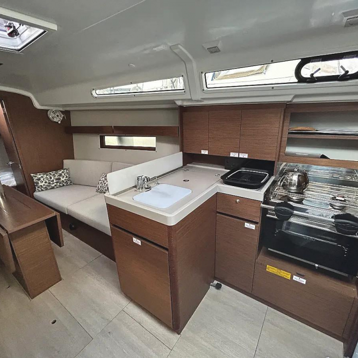 Orionis | Oceanis 34.1 photo 8