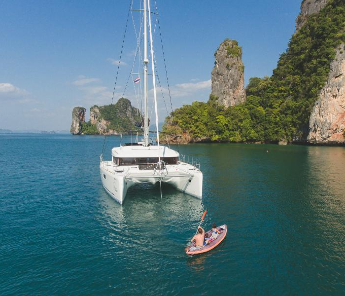 Blue Moon | Lagoon 52F photo 17