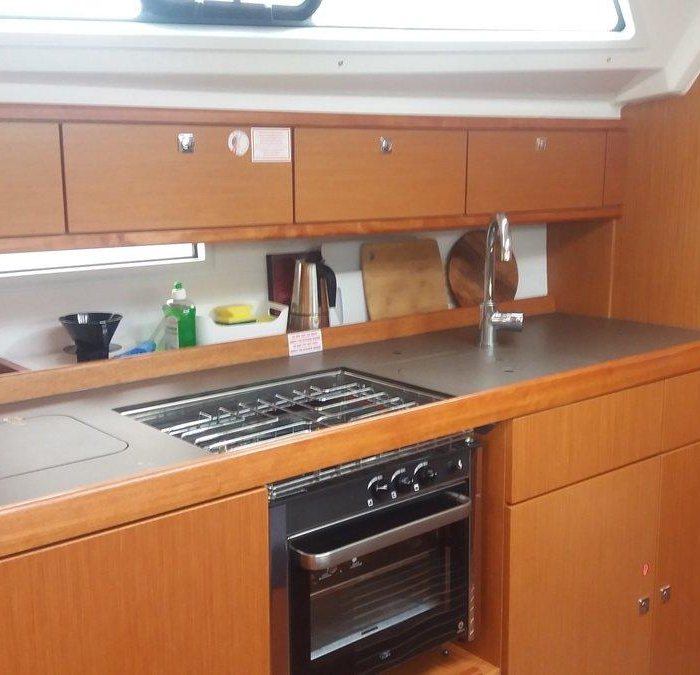 Lory | Bavaria Cruiser 41 photo 6