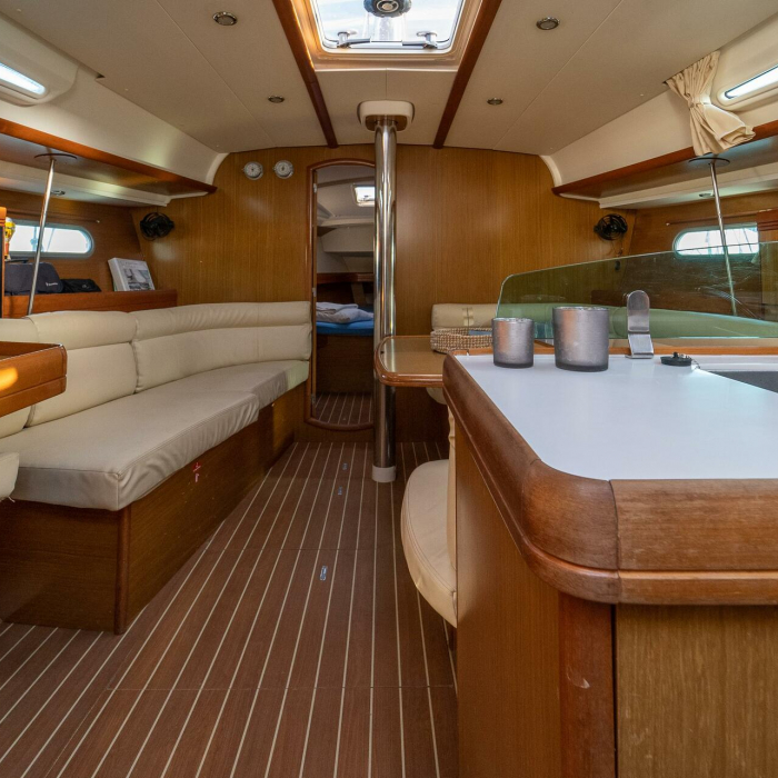 Mesogeios | Sun Odyssey 42i photo 13