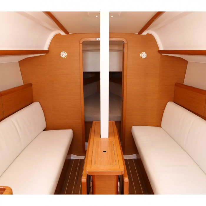 Galateia | Sun Odyssey 33i photo 8