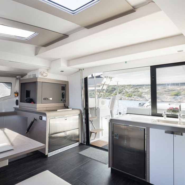 Jasmine | A/C, Gen, Water-maker, 12 pax | Elba 45 photo 15