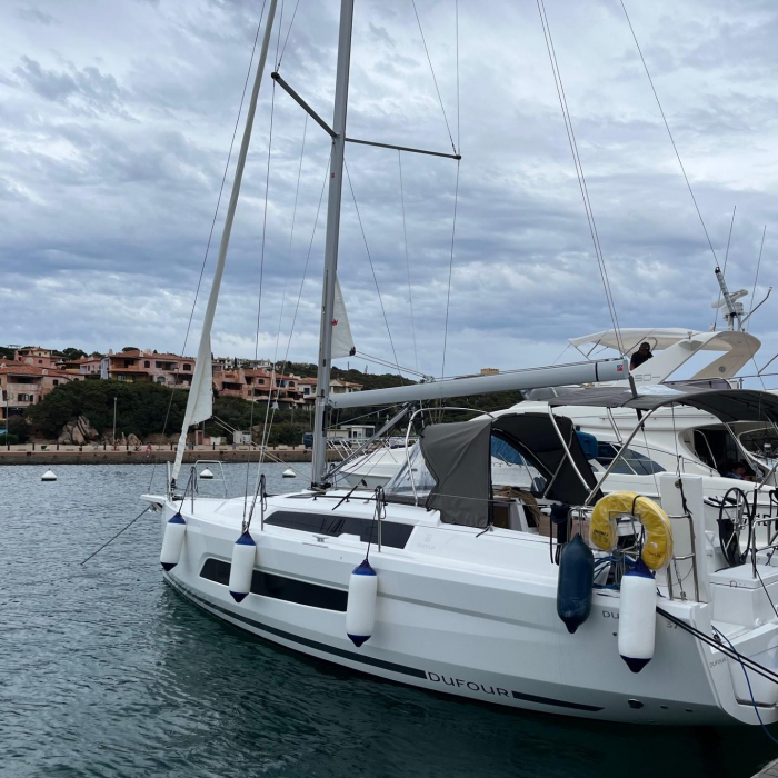 Alma | Dufour 37 photo 2