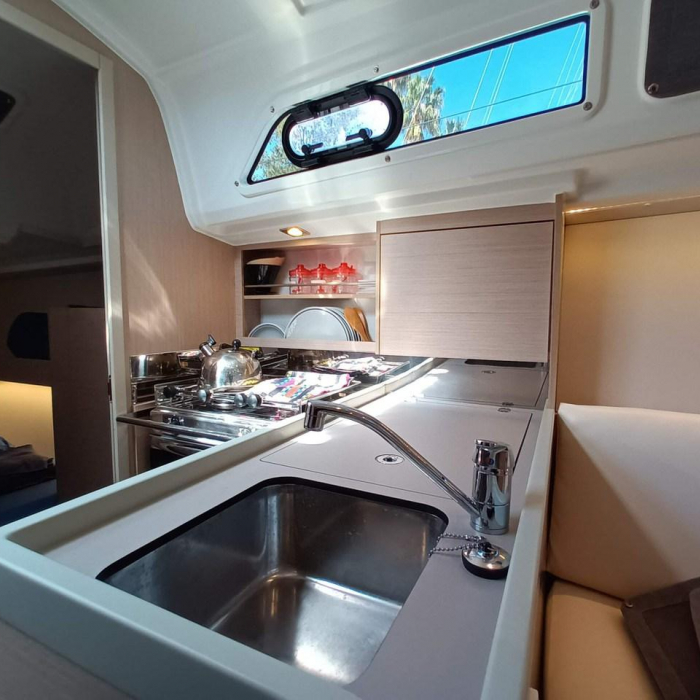 Giugi | Oceanis 30.1 photo 12