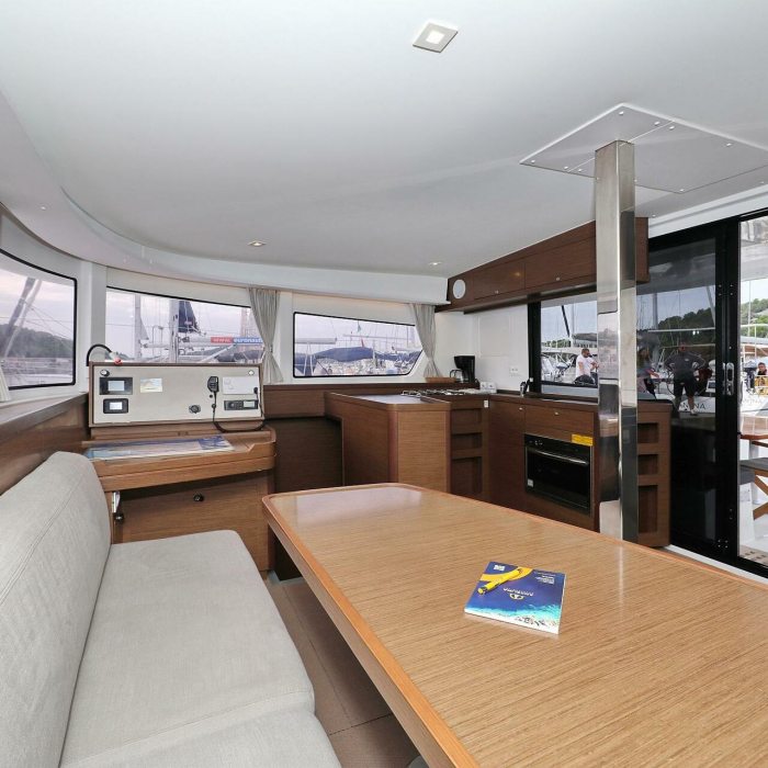 Air Wave | Lagoon 42 photo 11