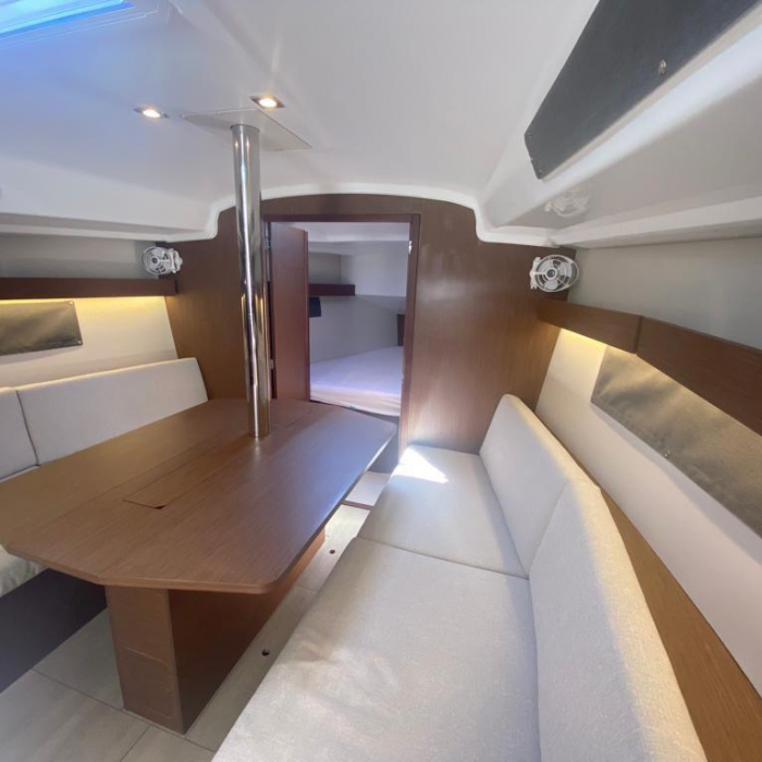 Trapani Vela Club | Oceanis 34.1 photo 12