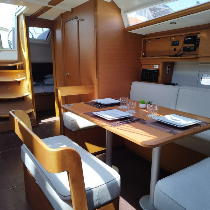 Thymus | Dufour 430 Grand Large photo 10