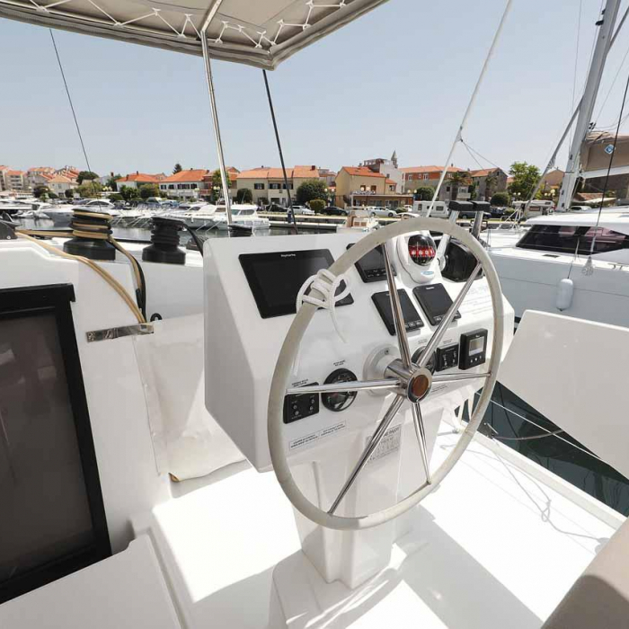 Bella V | Fountaine Pajot Astrea 42 photo 10