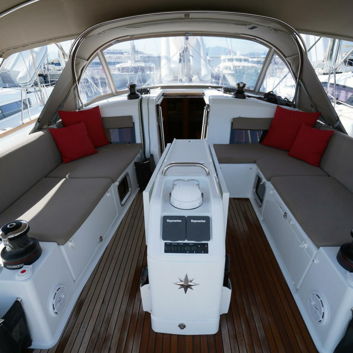 Red Marlin | Sun Odyssey 490 photo 8