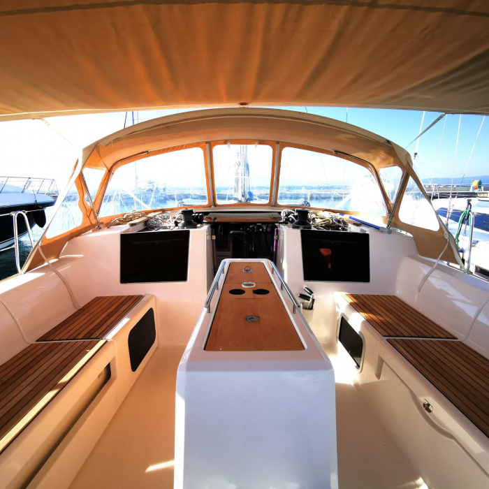 Mega | Dufour 460 photo 1