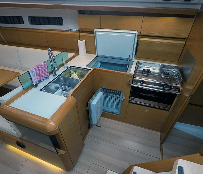 Elissa | Sun Odyssey 449 photo 8