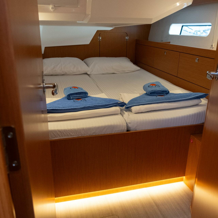 Iris | Bavaria C46 photo 20