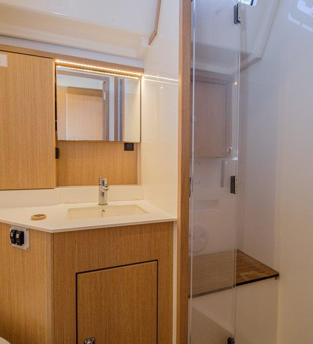 Ghost | Bavaria C57 photo 3