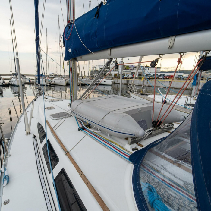 Tatanos | Sun Odyssey 43 photo 5