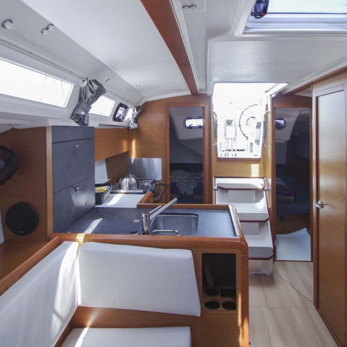 Castor | Sun Odyssey 349 photo 8