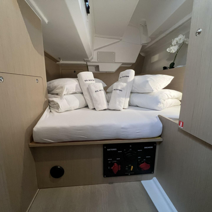 Jana | Oceanis 38.1 photo 31