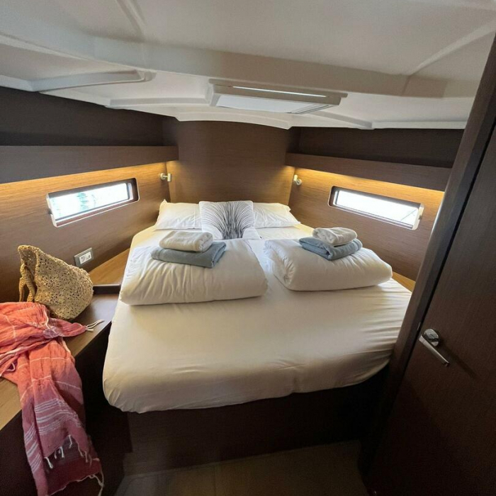 Kobe | Oceanis 40.1 photo 16