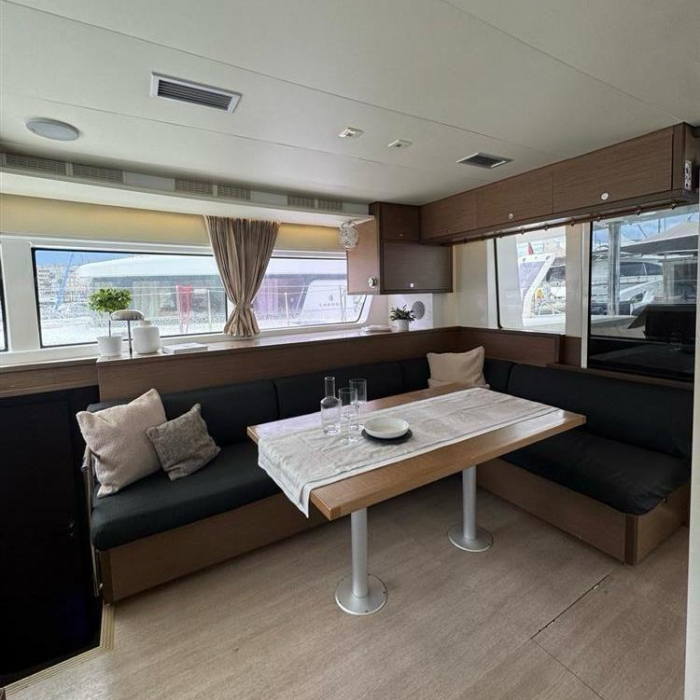 Jolie | Lagoon 52F photo 15