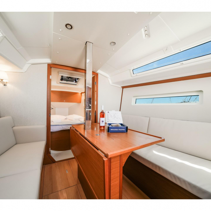 NorthWind 35 | Sun Odyssey 350 photo 3