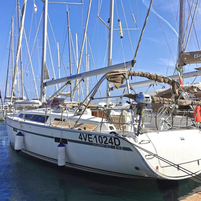 Economy | Bavaria Cruiser 41 photo 3