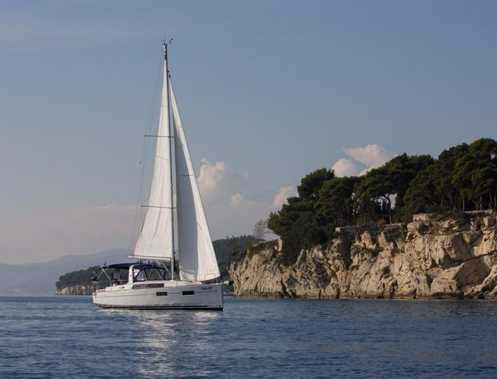JEAN MICHEL | Beneteau Oceanis 35 photo 4