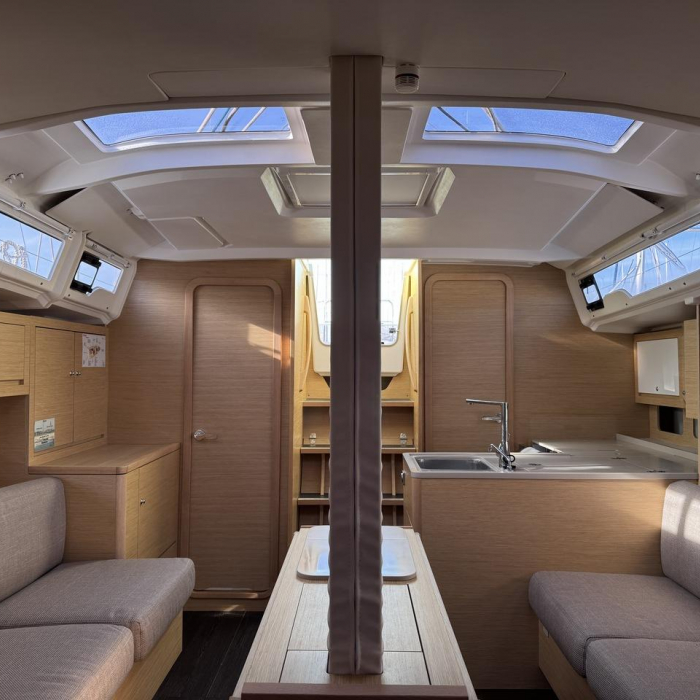 Thais | Dufour 37 photo 10