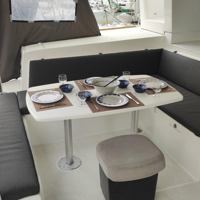 Alex Jr. | Lagoon 450 Flybridge photo 23