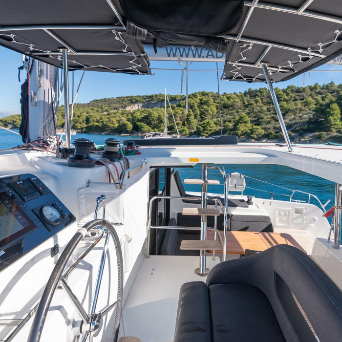 FIND US | Lagoon 42 Owner version photo 31