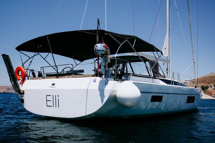 Elli | Bavaria C57 photo 22
