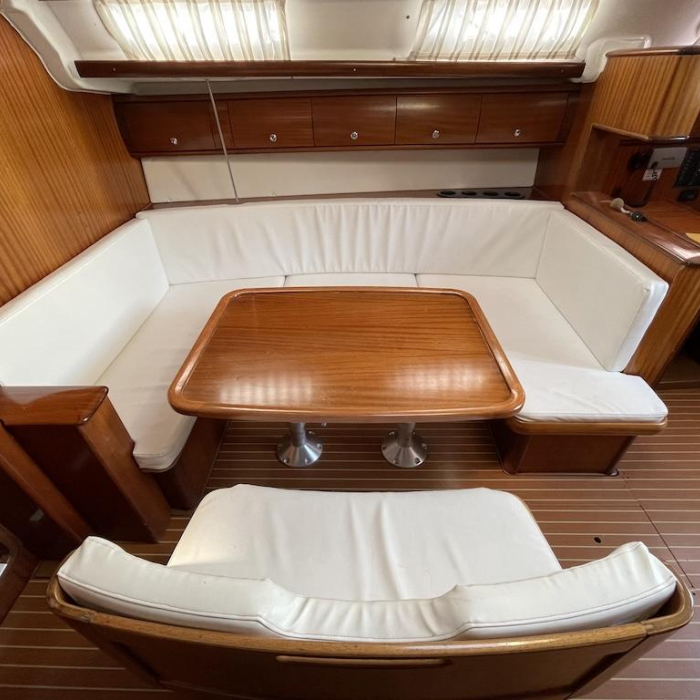 Classic | Bavaria 44 photo 9