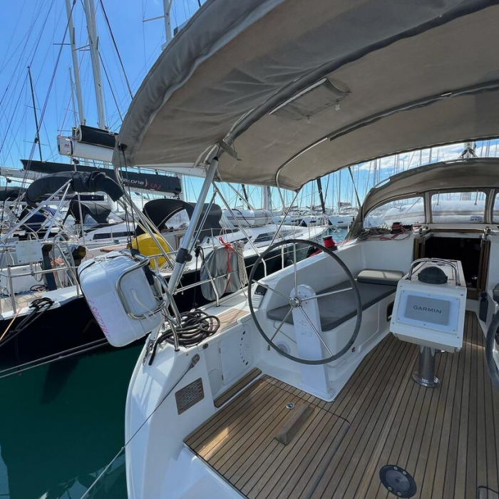 Enja | Bavaria Cruiser 41 photo 18