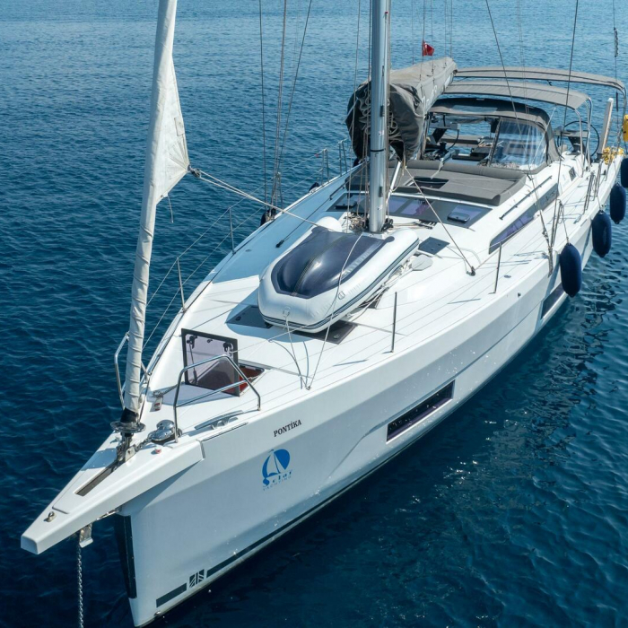 Pontika | Dufour 470 photo 1