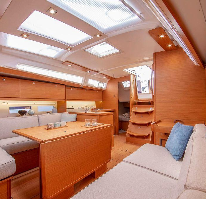 Bade Lal | Dufour 390 Grand Large photo 5