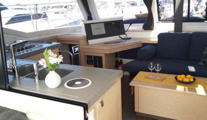 Nala | Fountaine Pajot LUCIA 40 photo 7