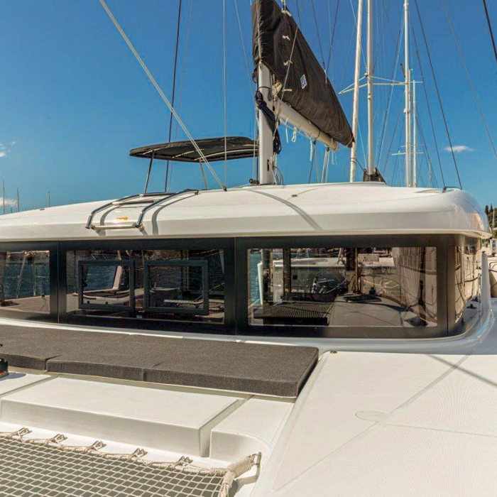 SAILOR MOON | Lagoon 40 photo 25