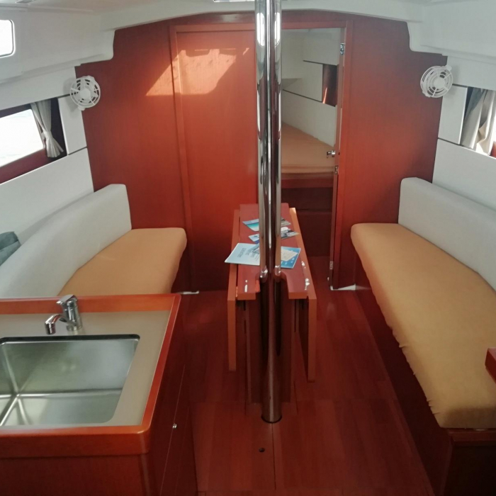 Mia | Oceanis 35.1 photo 2