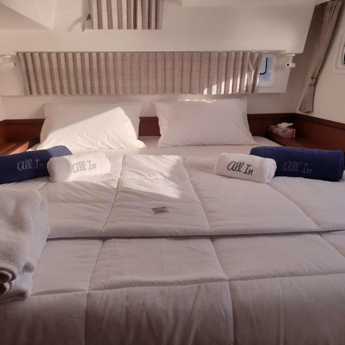 All In | Lagoon 42 photo 10