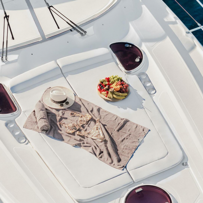 AEGEAN BLUE | Bavaria 40 photo 20