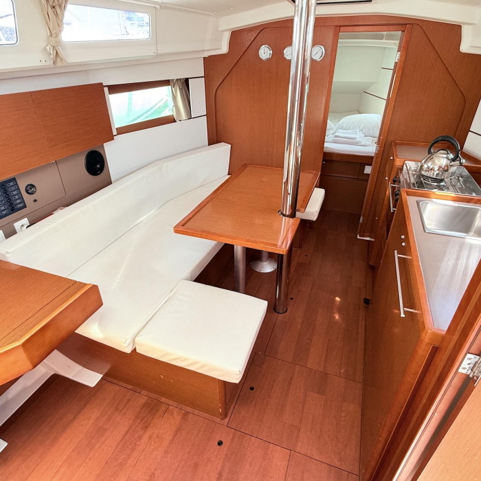 Vendy | Oceanis 35 photo 9