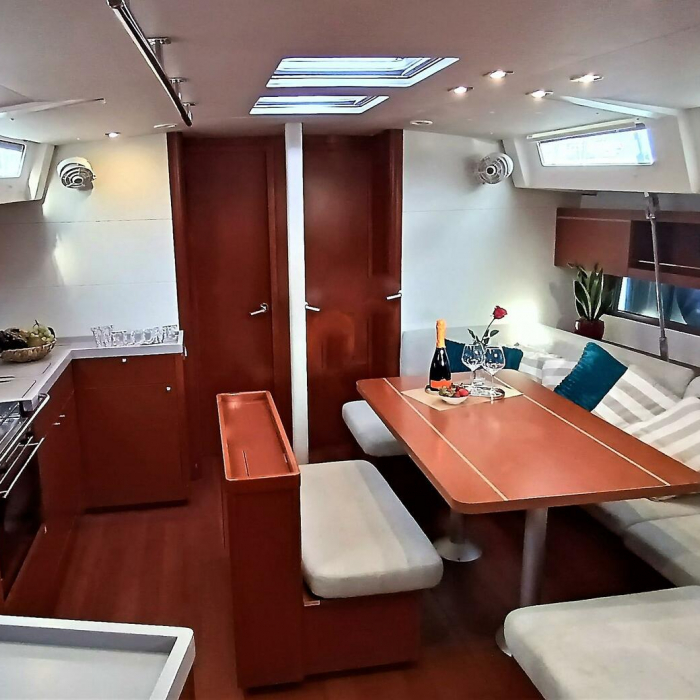 Blue Satellite | Oceanis 46.1 photo 6