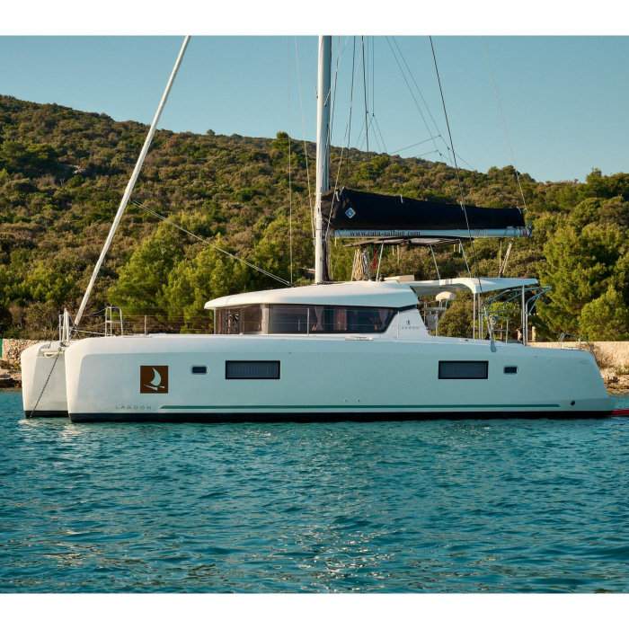 Arielle | Lagoon 42 photo 4