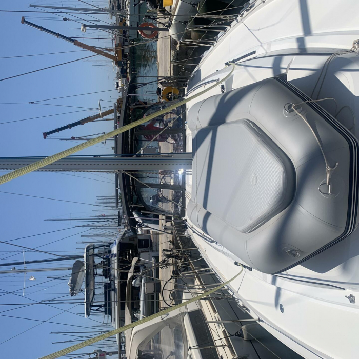 Maia | Bavaria C42 photo 3